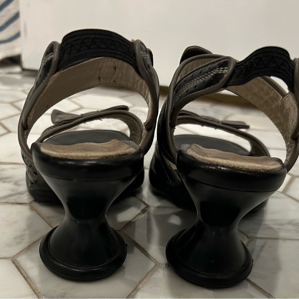 Fluevog Mini Bips slingback heels - Picture 4 of 7